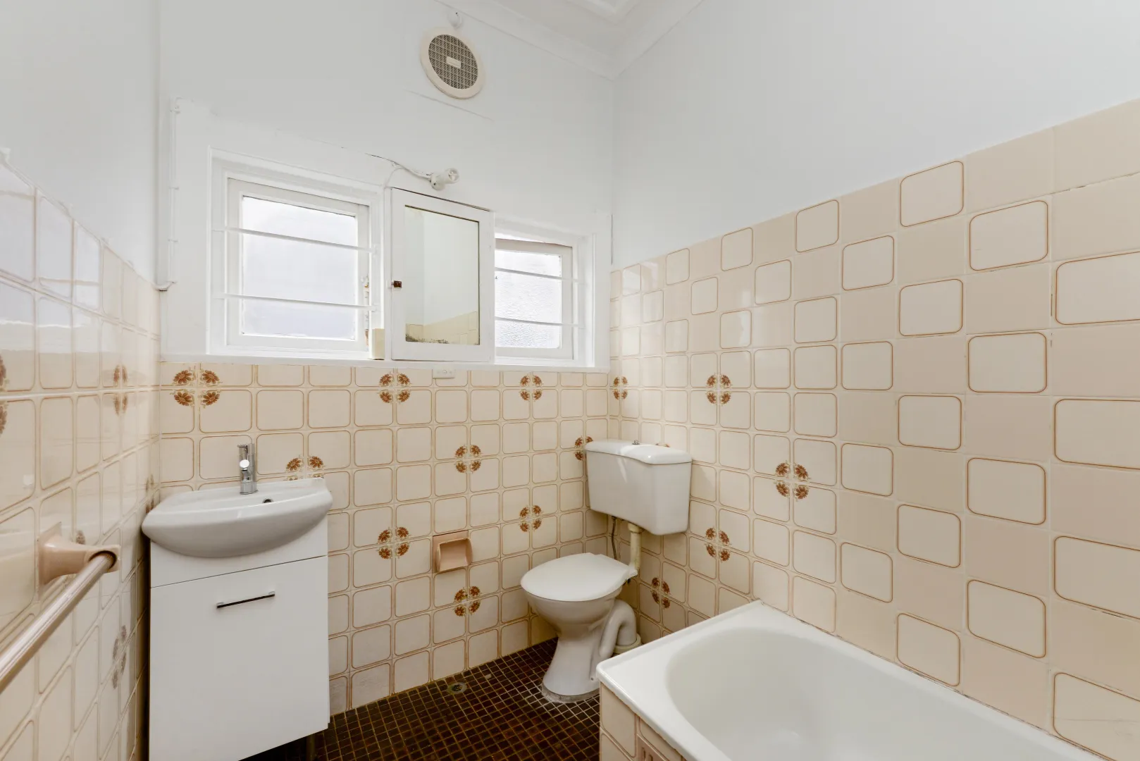 Apartment in North Bondi - View 4