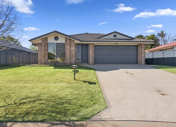 10 Village Court, Glenvale QLD 4350