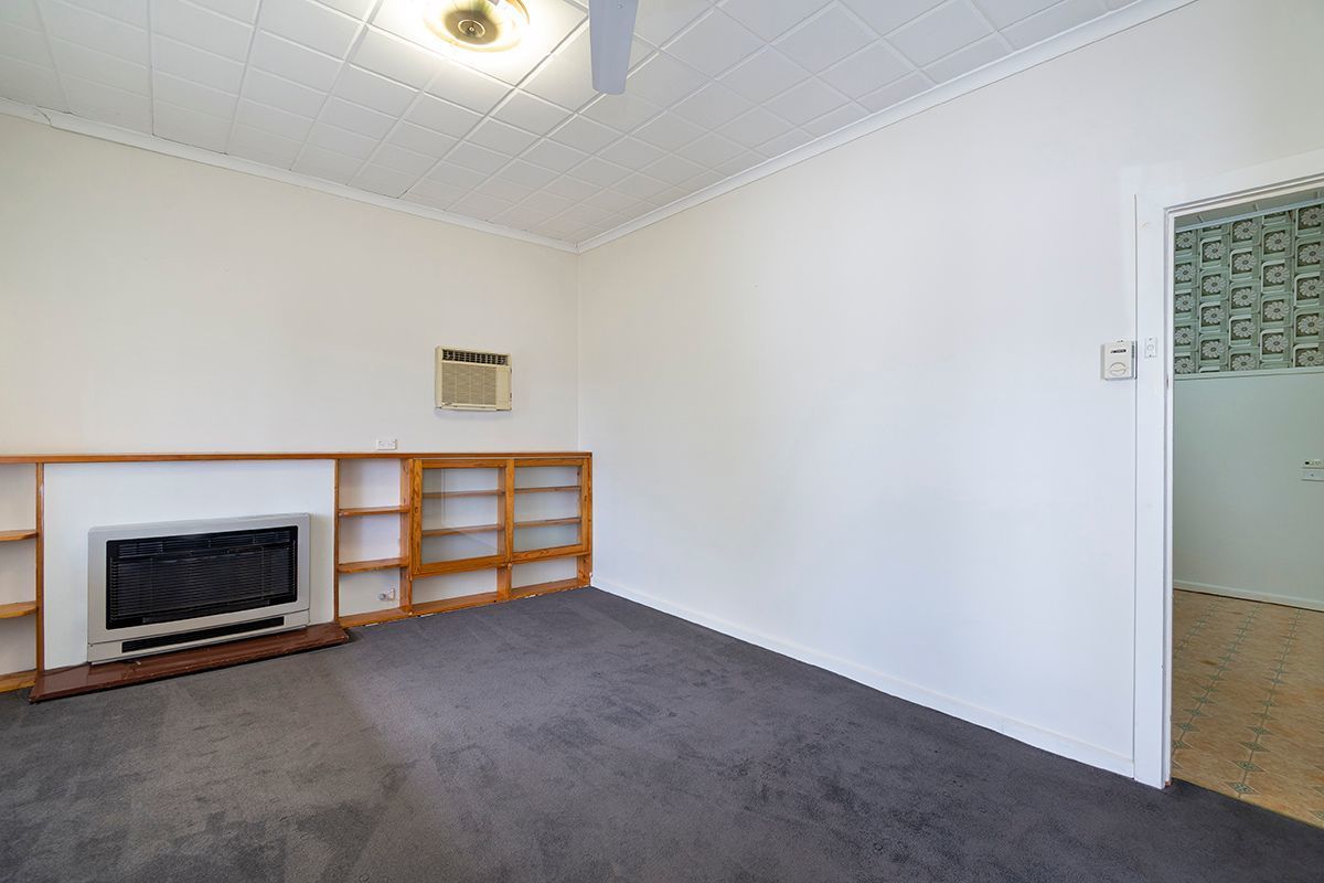 23 Gordon Street, Hamilton VIC 3300, Image 2