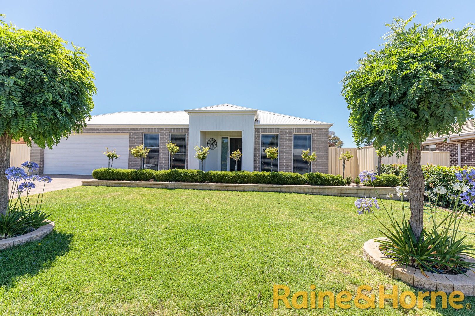 4 bedrooms House in 5 Durum Circuit DUBBO NSW, 2830