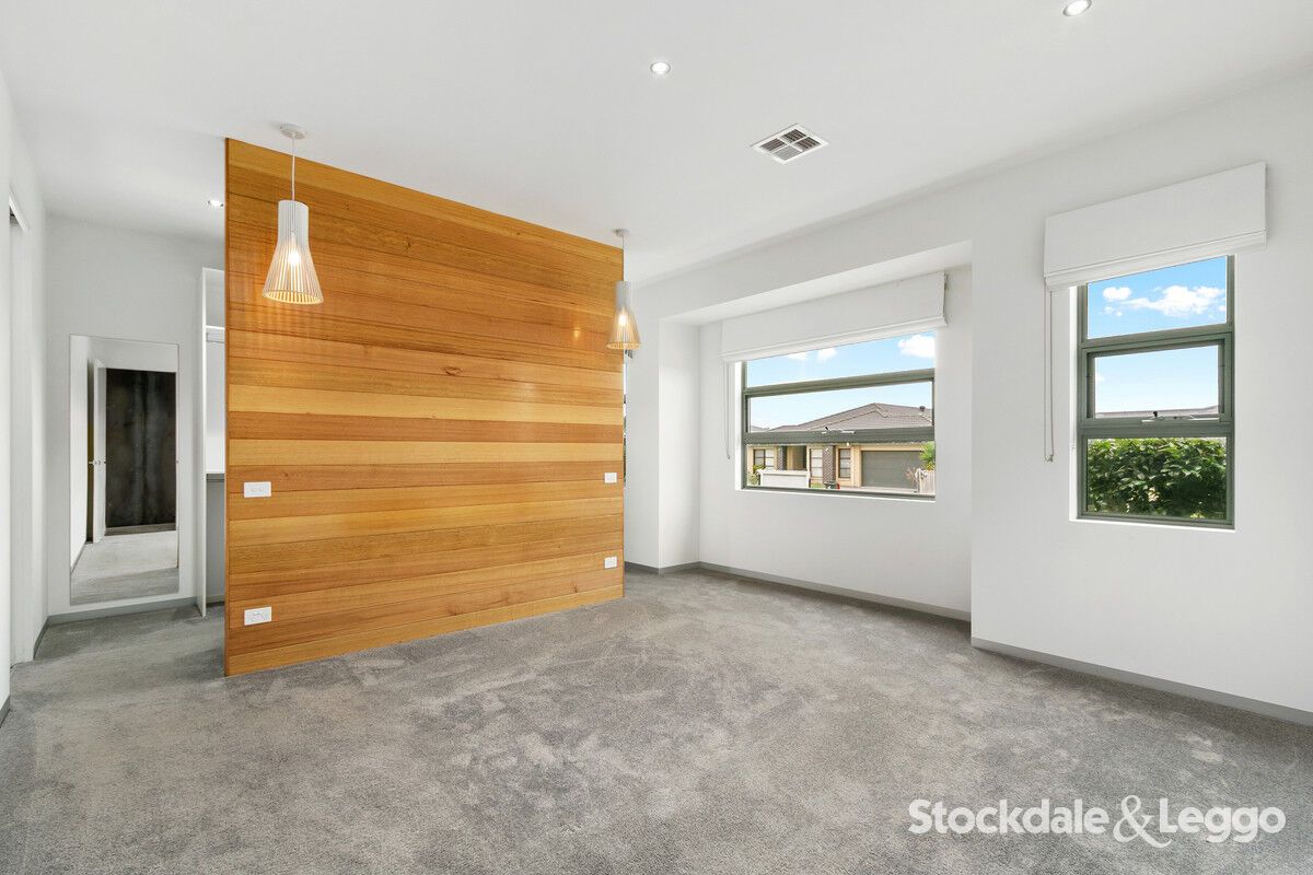 10 Pickering Avenue, Morwell VIC 3840, Image 1