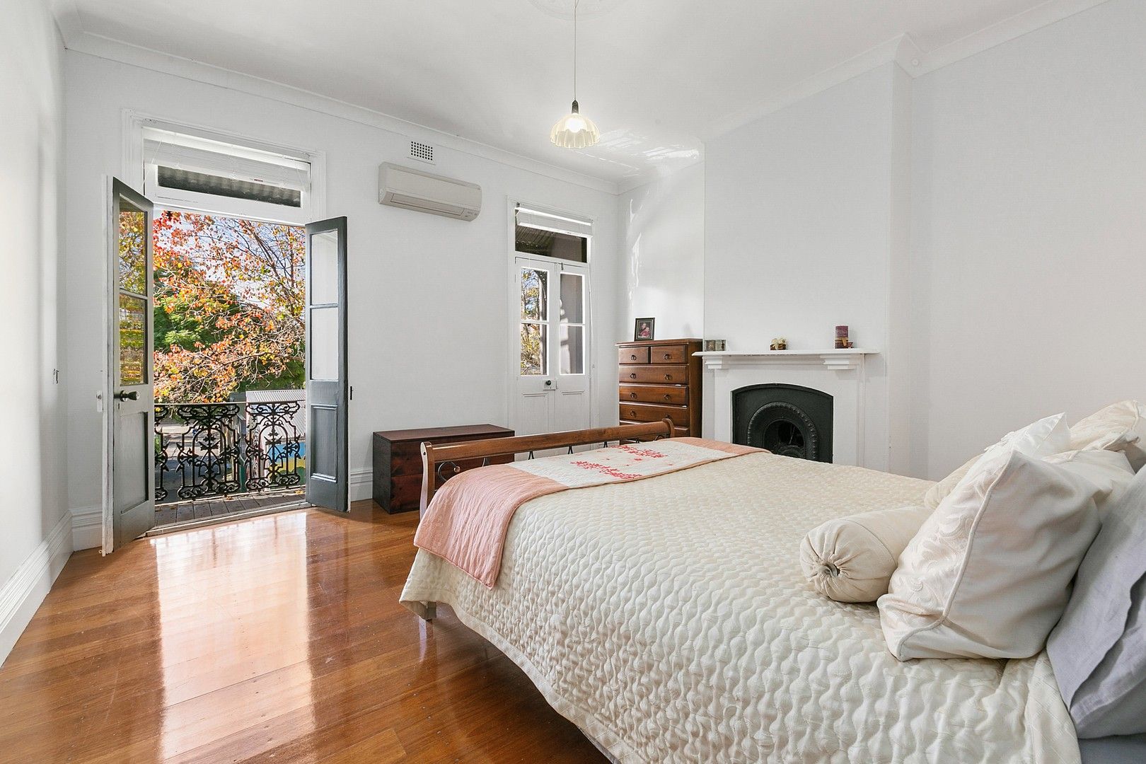 3 bedrooms Terrace in 12 Burton Street GLEBE NSW, 2037