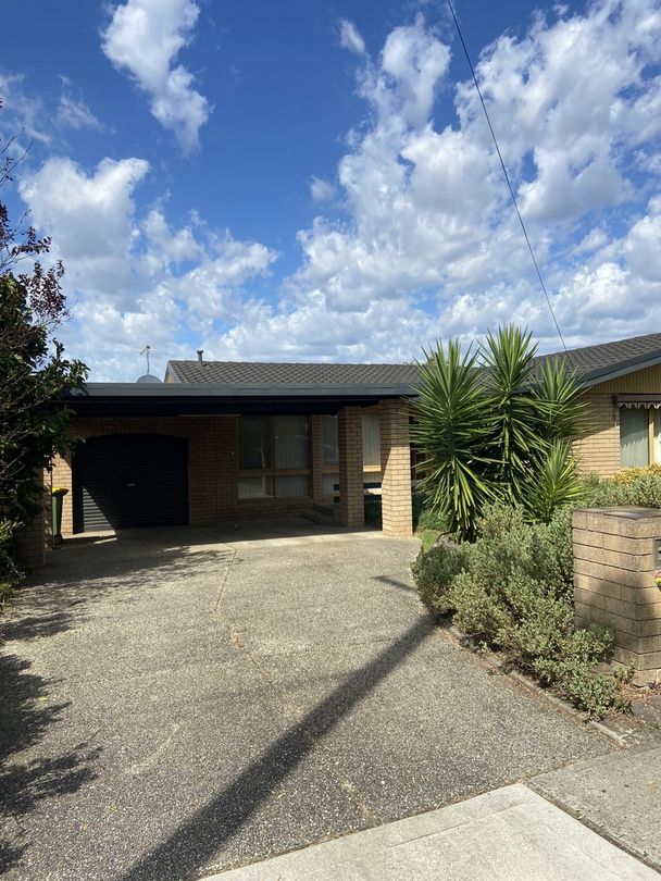 27 Magnolia Crescent, Wodonga VIC 3690 House For Rent Domain