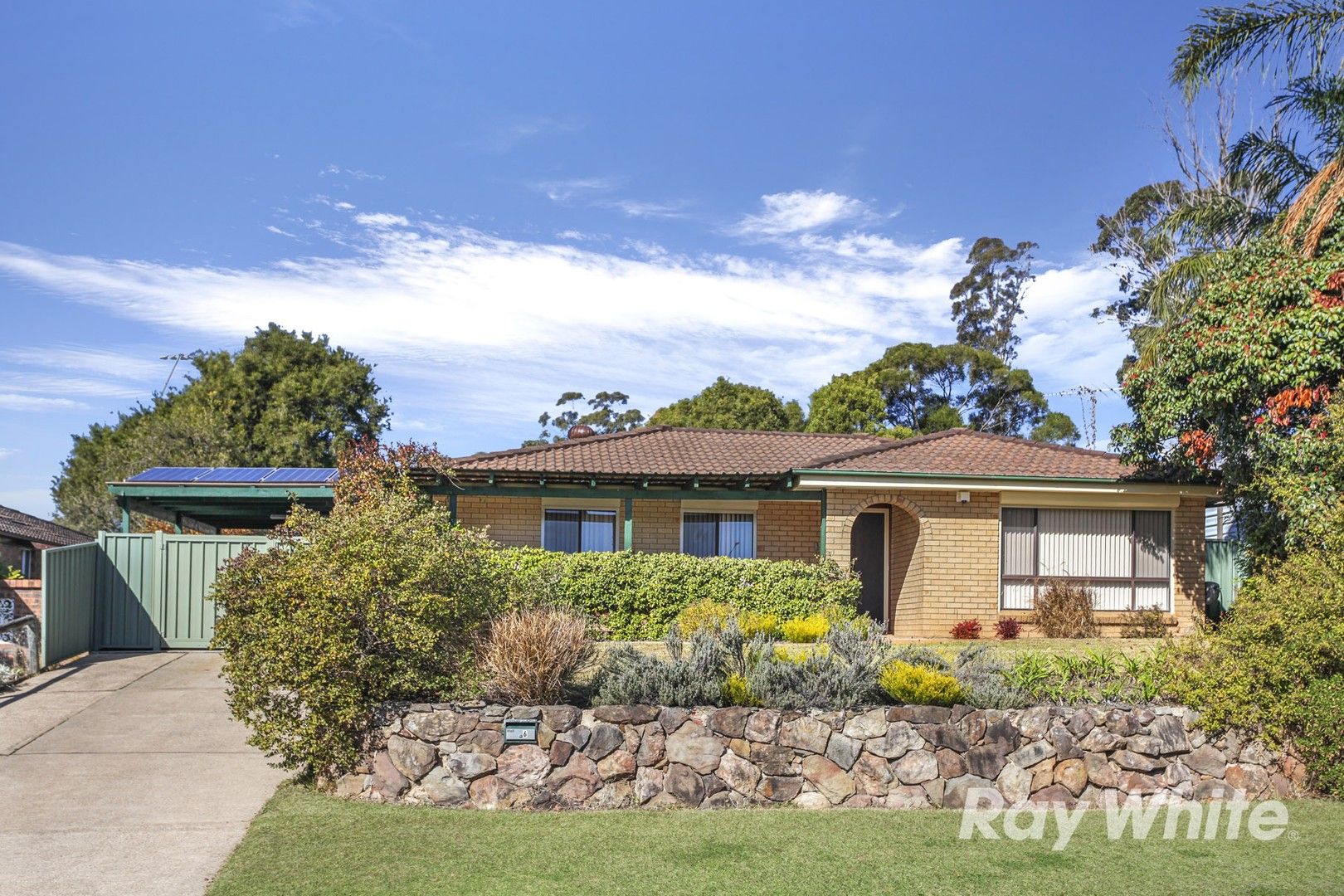 3 bedrooms House in 6 Dilga Crescent ERSKINE PARK NSW, 2759