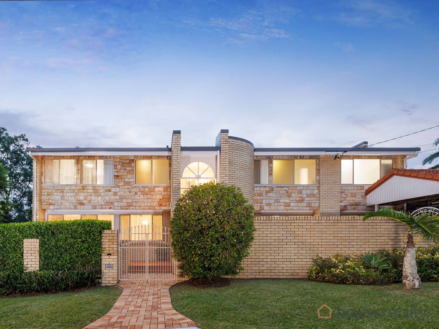 6 bedrooms House in 310 Tarragindi Road MOOROOKA QLD, 4105