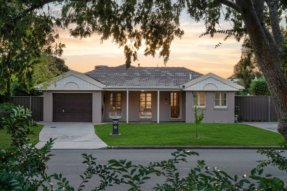 2/2 Saville Avenue, Lavington NSW 2641