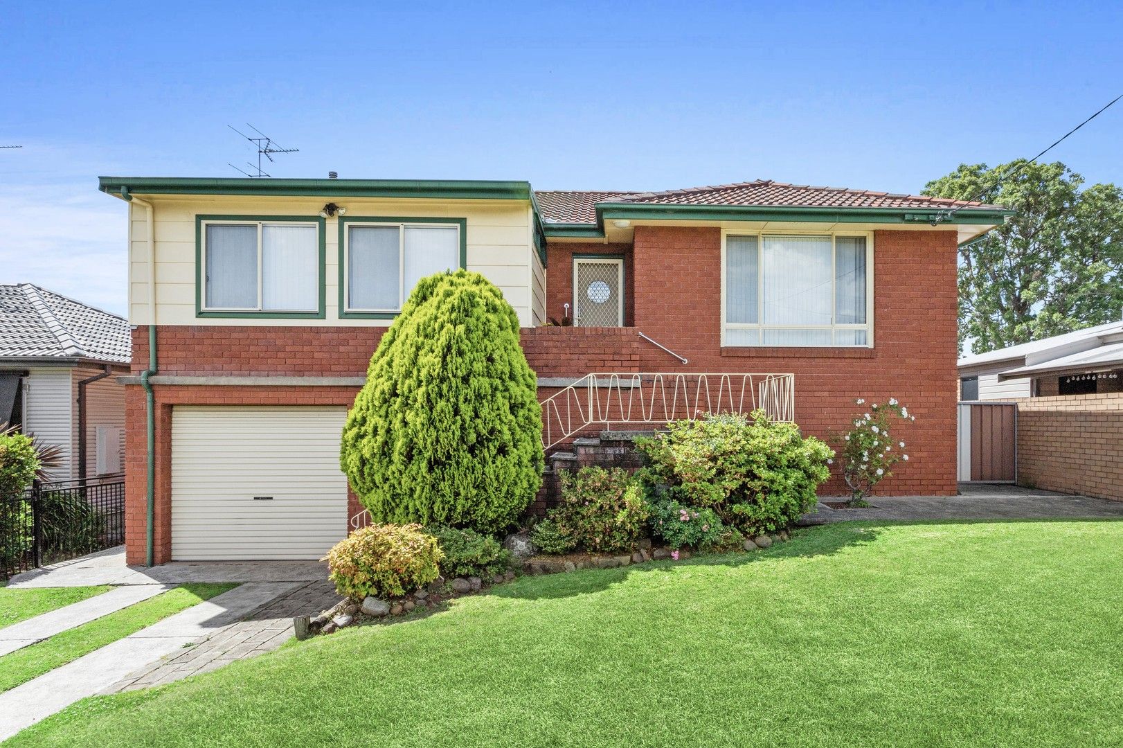 24 Elouera Crescent, Kanahooka NSW 2530, Image 1