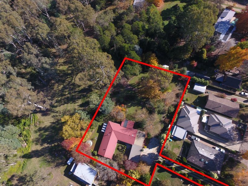 68 Service Street, Porepunkah VIC 3740, Image 1