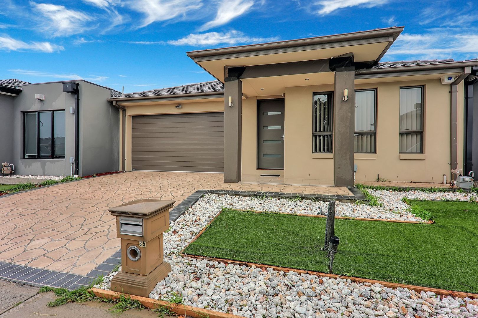 35 Lombard Street, Roxburgh Park Property History & Address Research