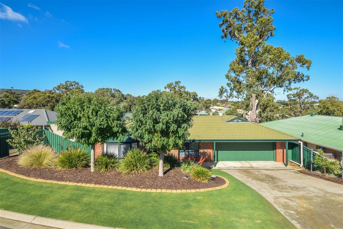 19 Wooding Avenue, Woodcroft SA 5162, Image 0