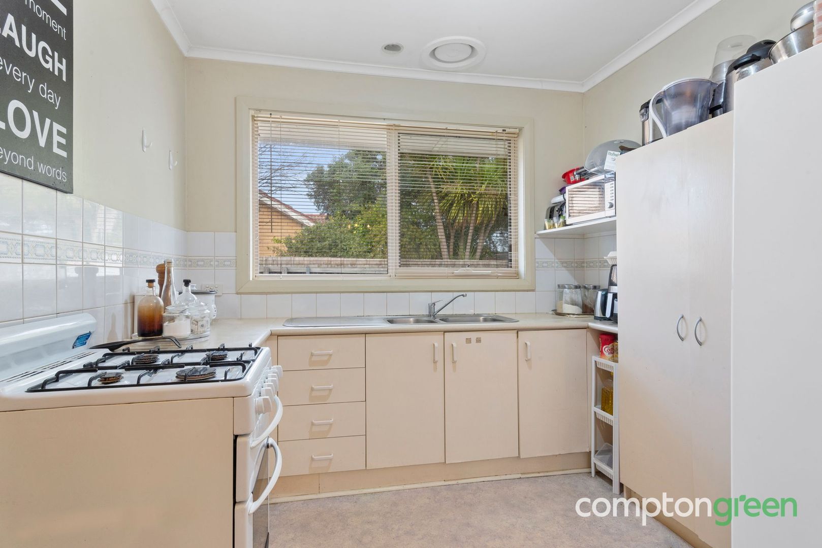 2A Hering Court, Thomson VIC 3219, Image 2