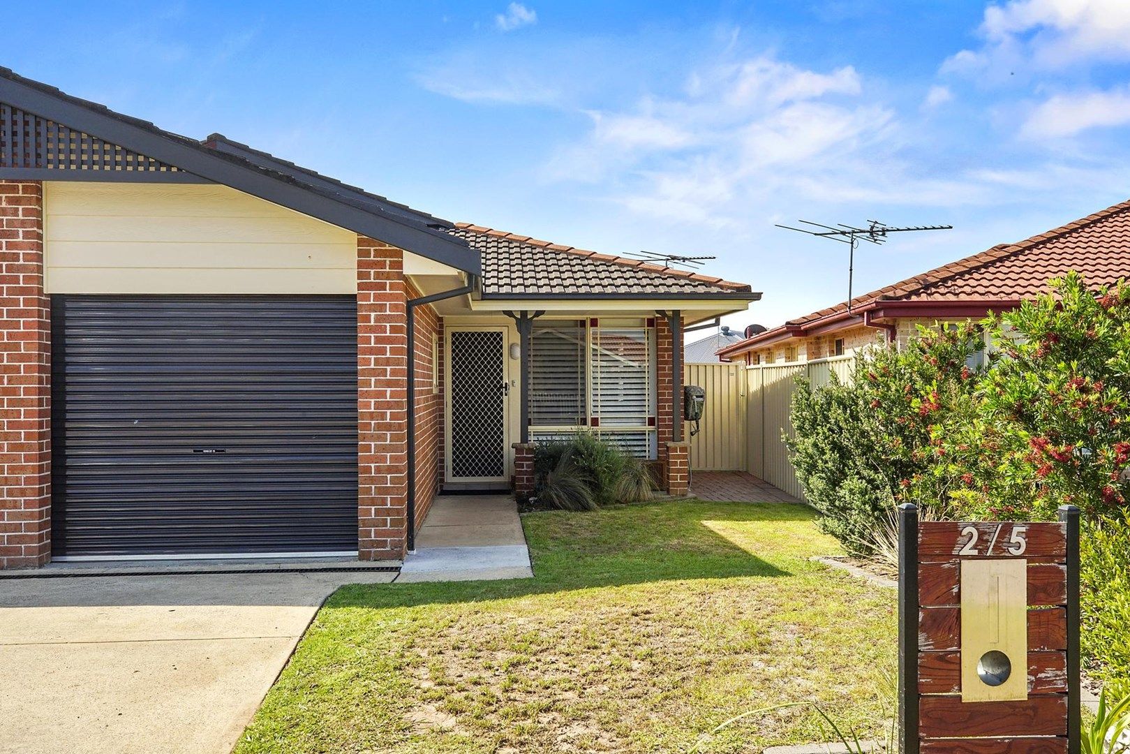 2/5 Tharkinna Close, Cranebrook NSW 2749, Image 1