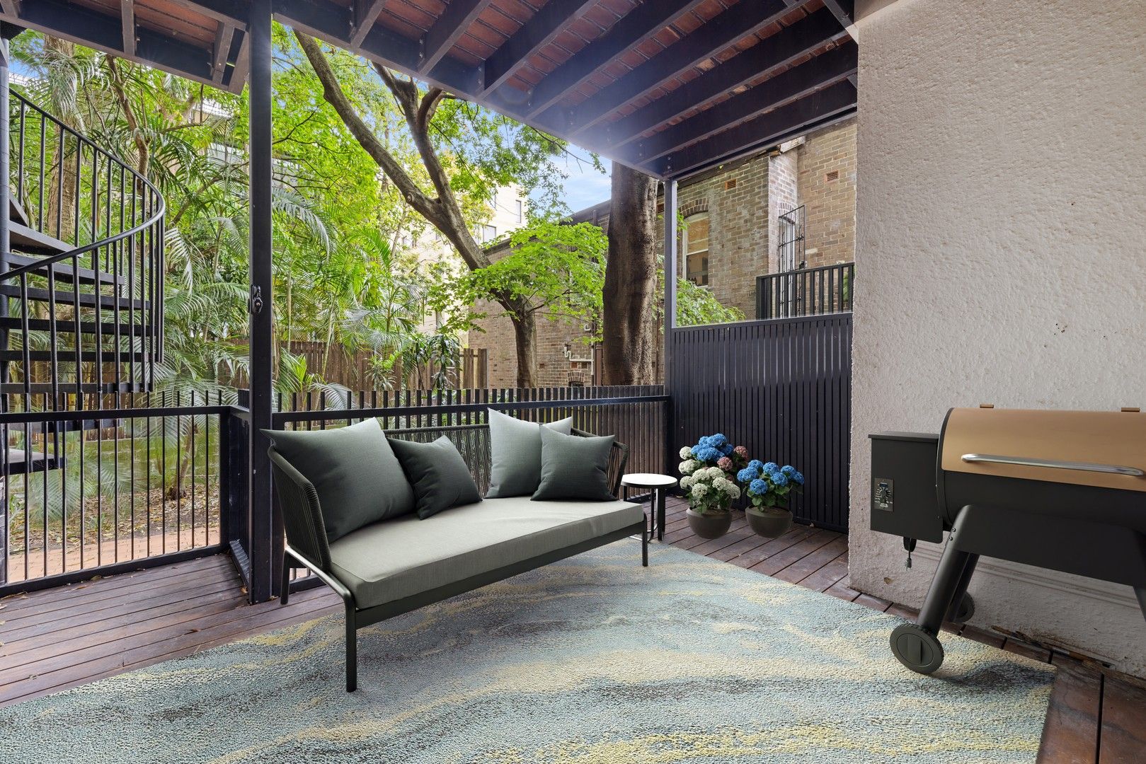 Apartment / Unit / Flat in 2/4 Evans Road, RUSHCUTTERS BAY NSW, 2011