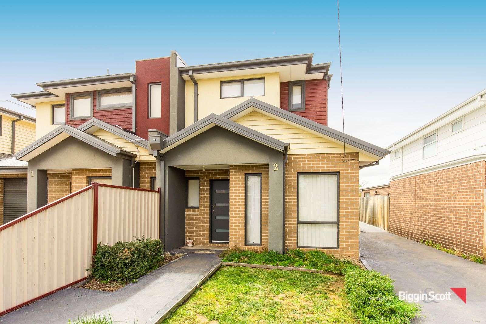 2/8 Kynoch Street, Deer Park VIC 3023, Image 0