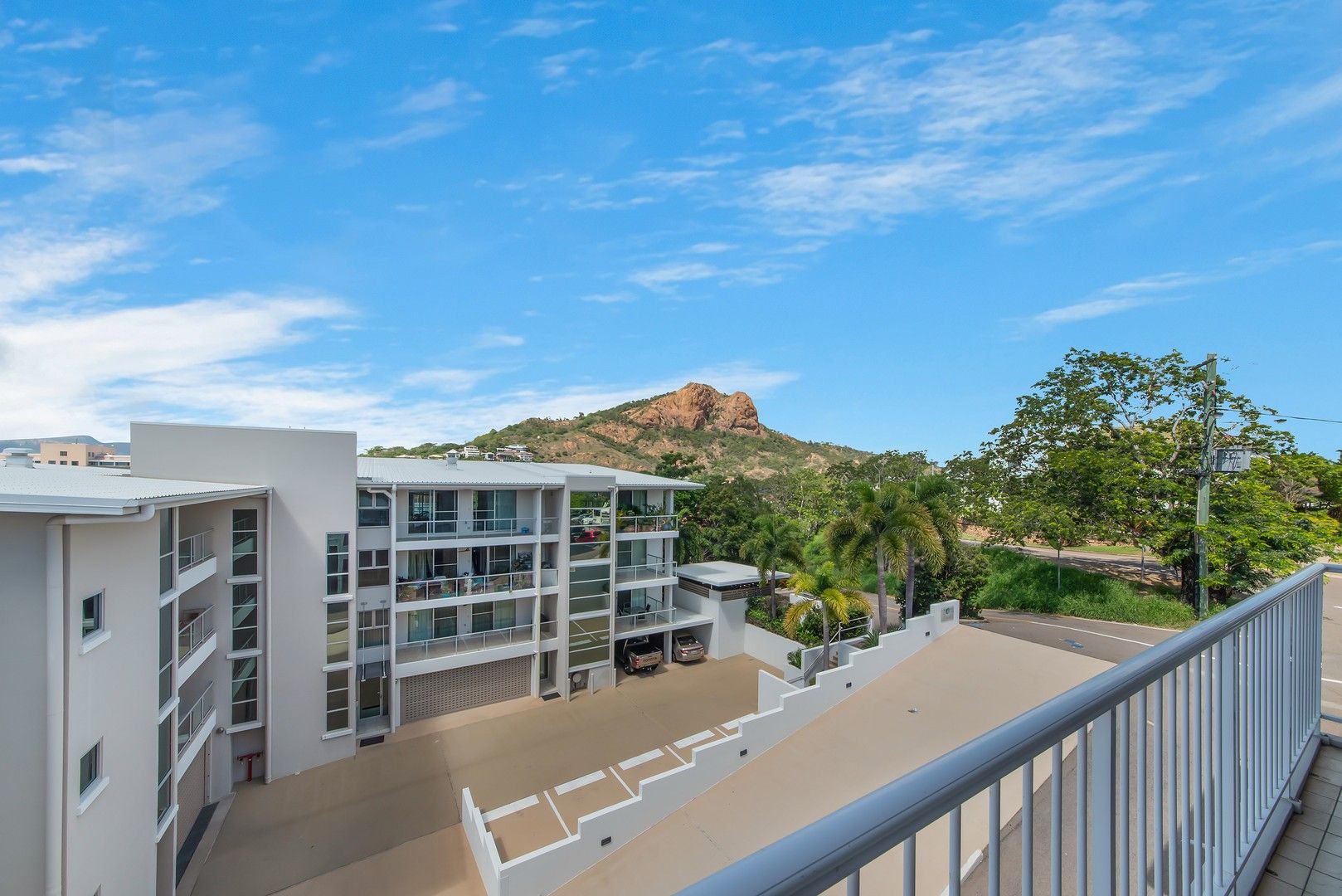2 bedrooms Apartment / Unit / Flat in 24/6 Hale Street TOWNSVILLE CITY QLD, 4810