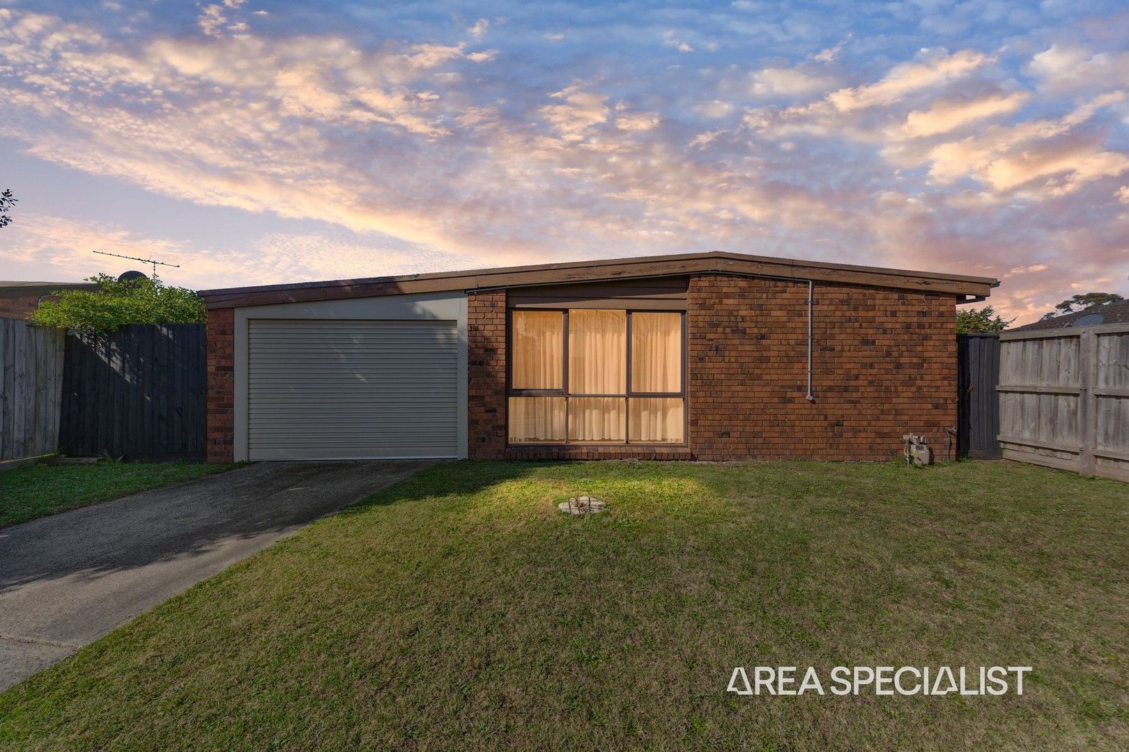 27 Kingston Avenue, Pakenham VIC 3810, Image 0