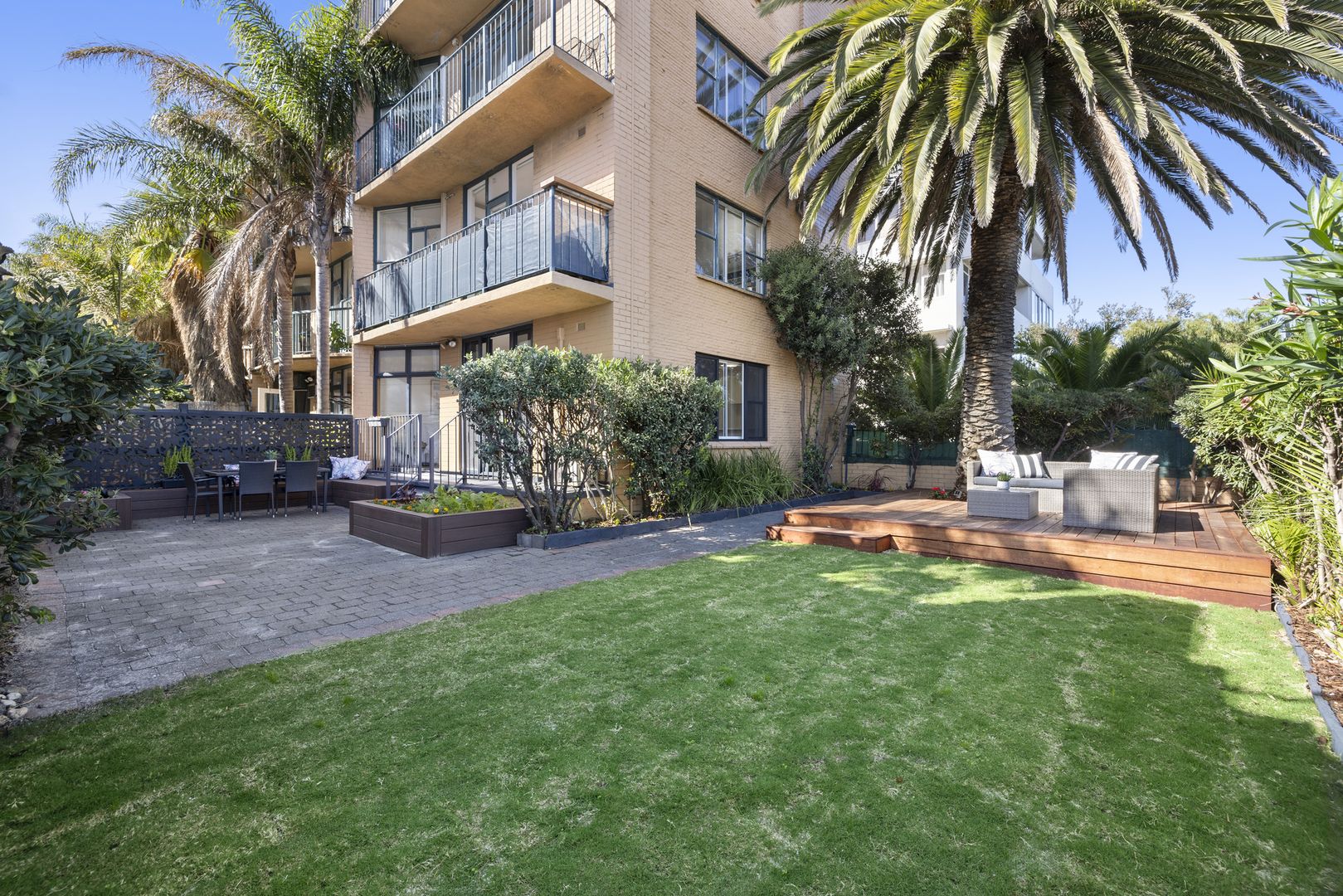 25/11 Marine Parade, St Kilda VIC 3182, Image 1