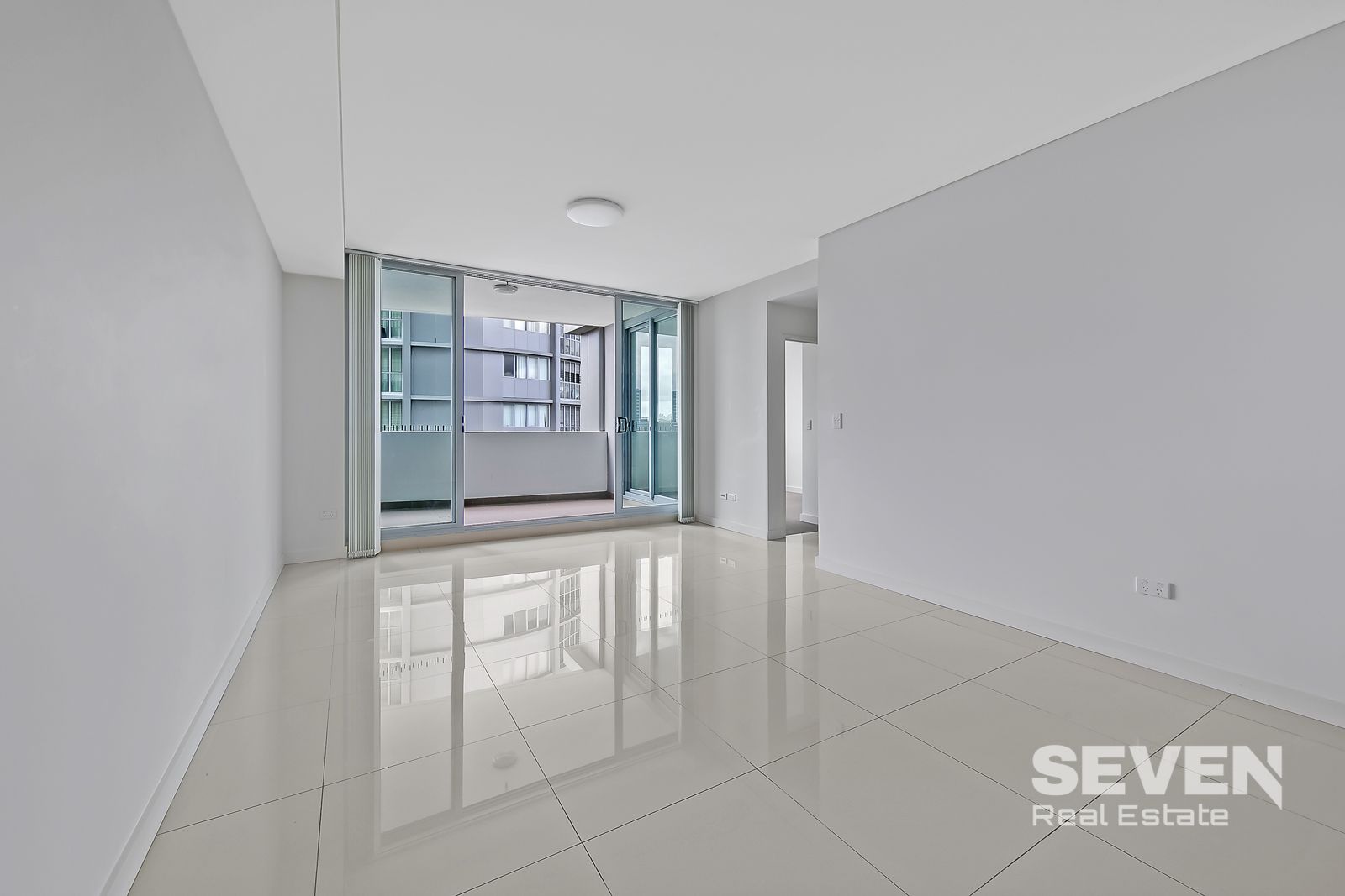 2 bedrooms Apartment / Unit / Flat in 910/299 Old Northern Road CASTLE HILL NSW, 2154