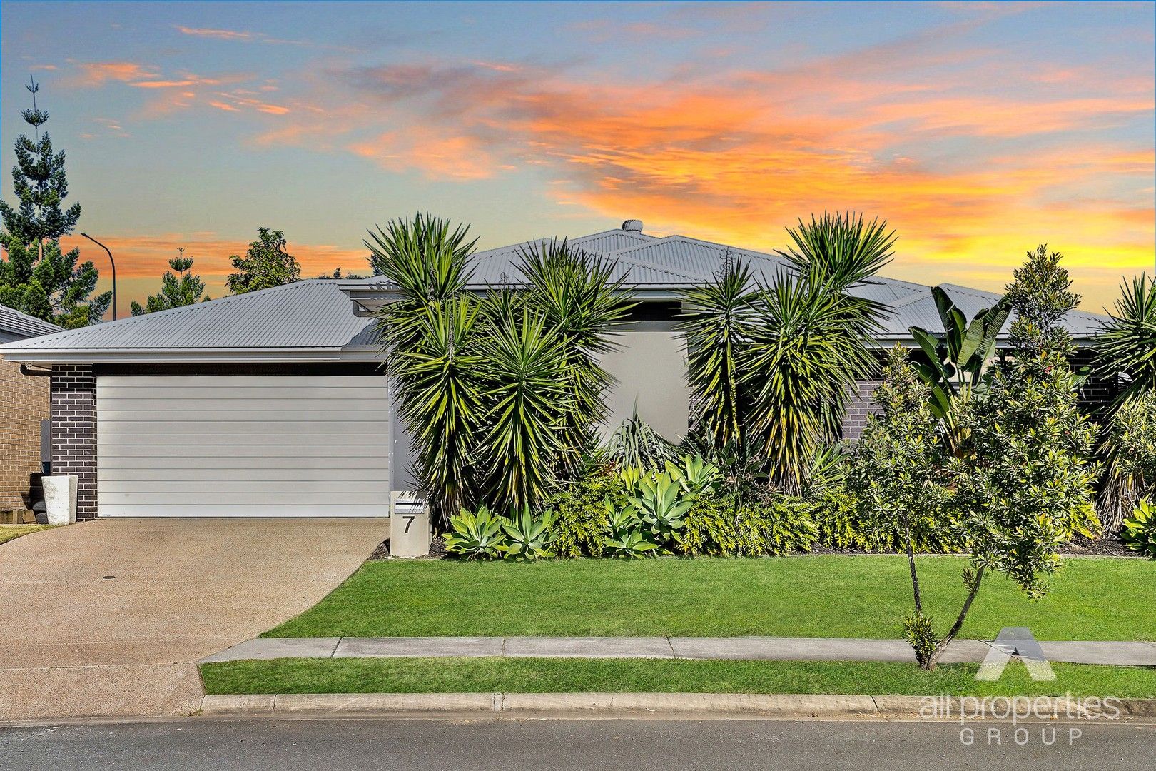 4 bedrooms House in 7 Slate Court LOGAN RESERVE QLD, 4133
