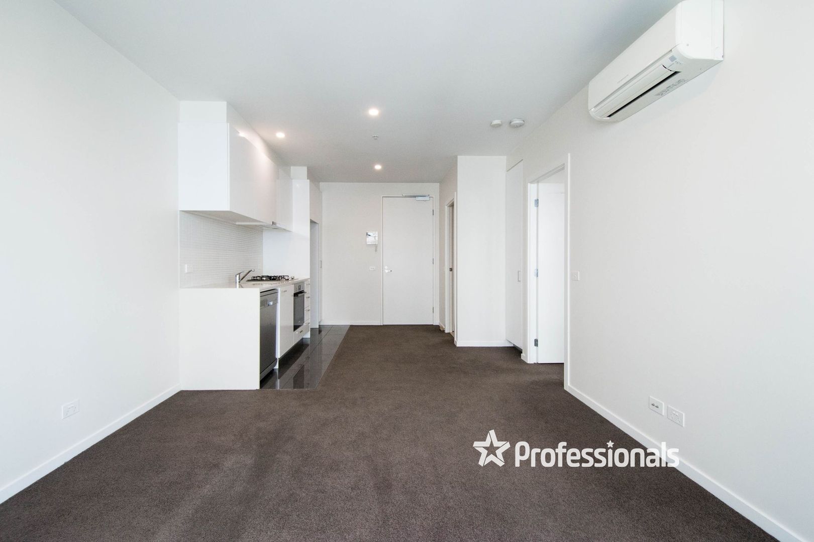 504a/400 Burwood Highway, Wantirna South VIC 3152 Apartment For Rent