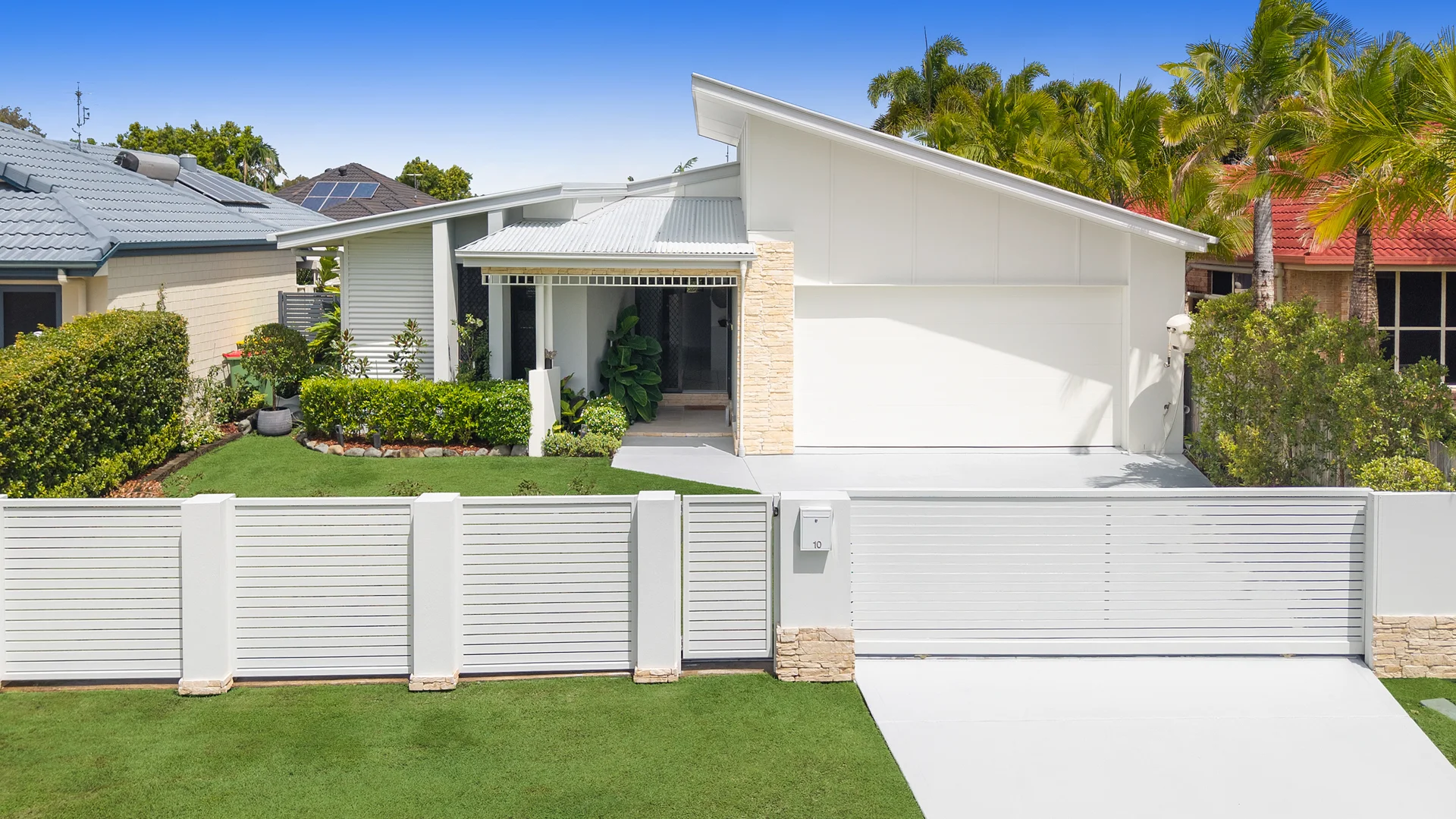 10 Lander Street, Pelican Waters QLD 4551