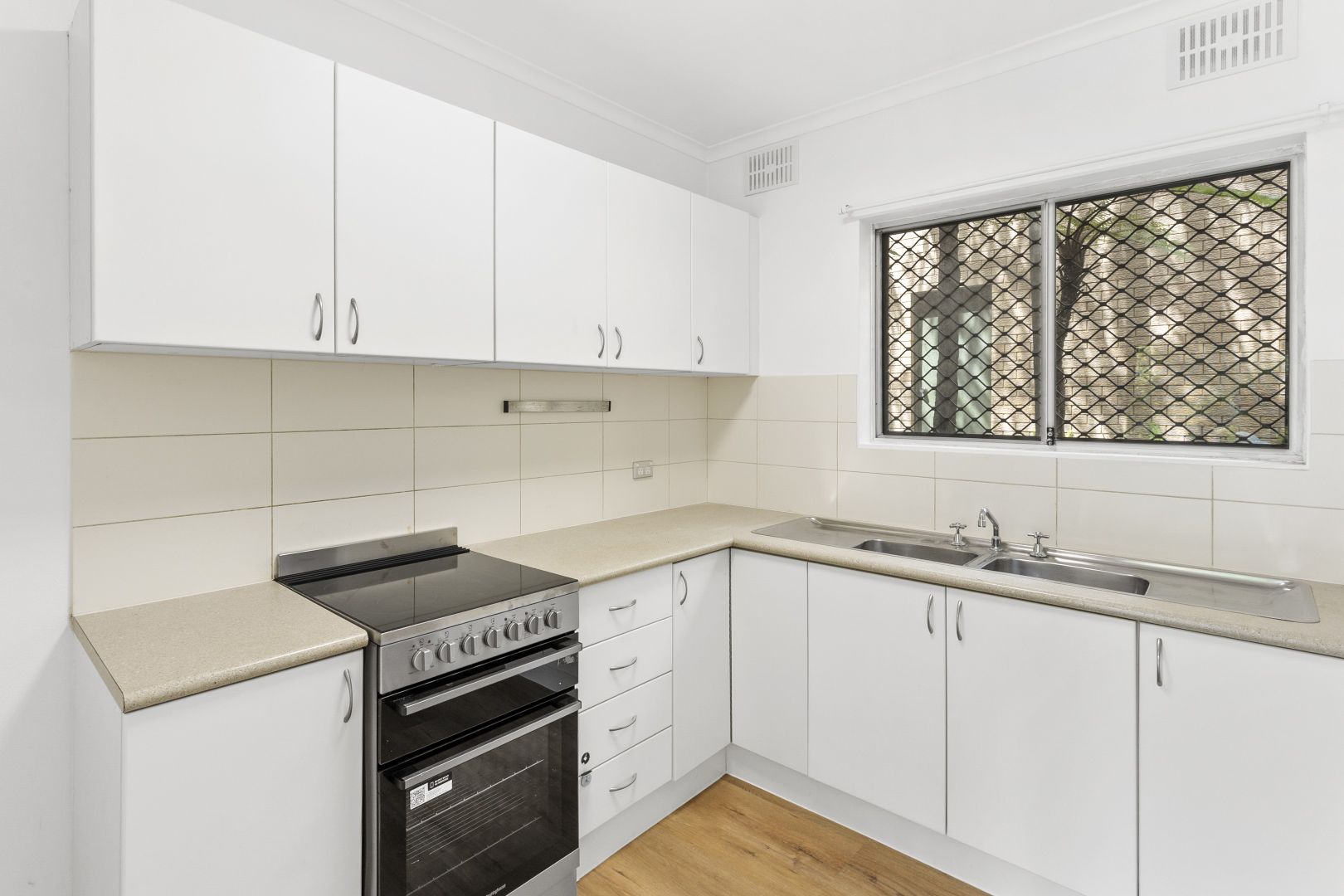 22/82 Pacific Parade, Dee Why NSW 2099, Image 2