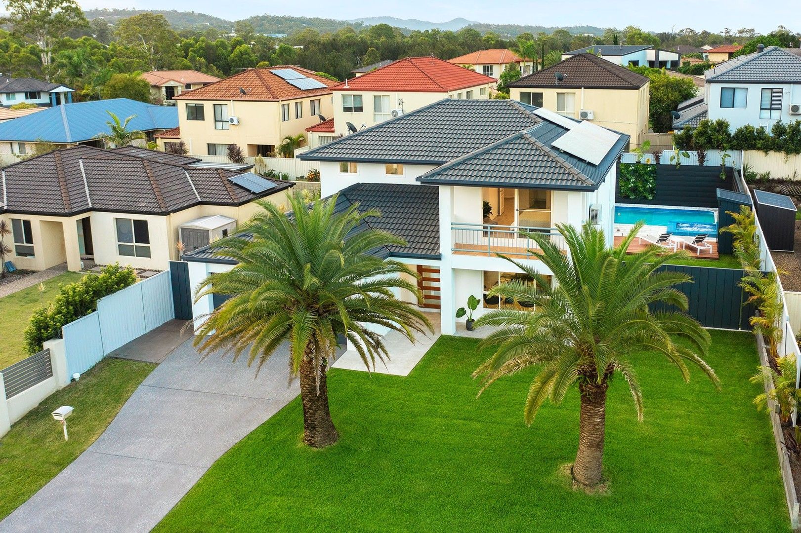 4 bedrooms House in 25 Golden Bear Drive ARUNDEL QLD, 4214