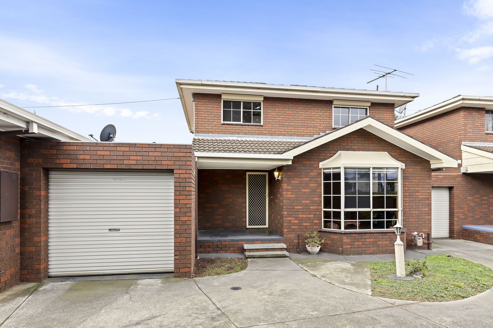 2 bedrooms Townhouse in 2/15 MONT ALBERT ROAD GEELONG VIC, 3220