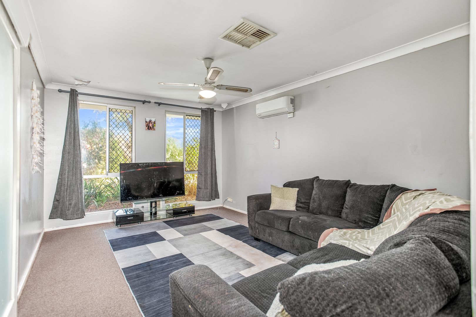 8 Netley Place, Armadale WA 6112, Image 2