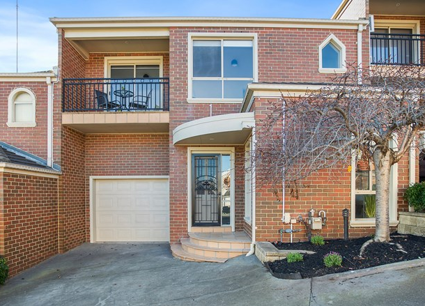 3/9C Weyburn Place, Avondale Heights VIC 3034