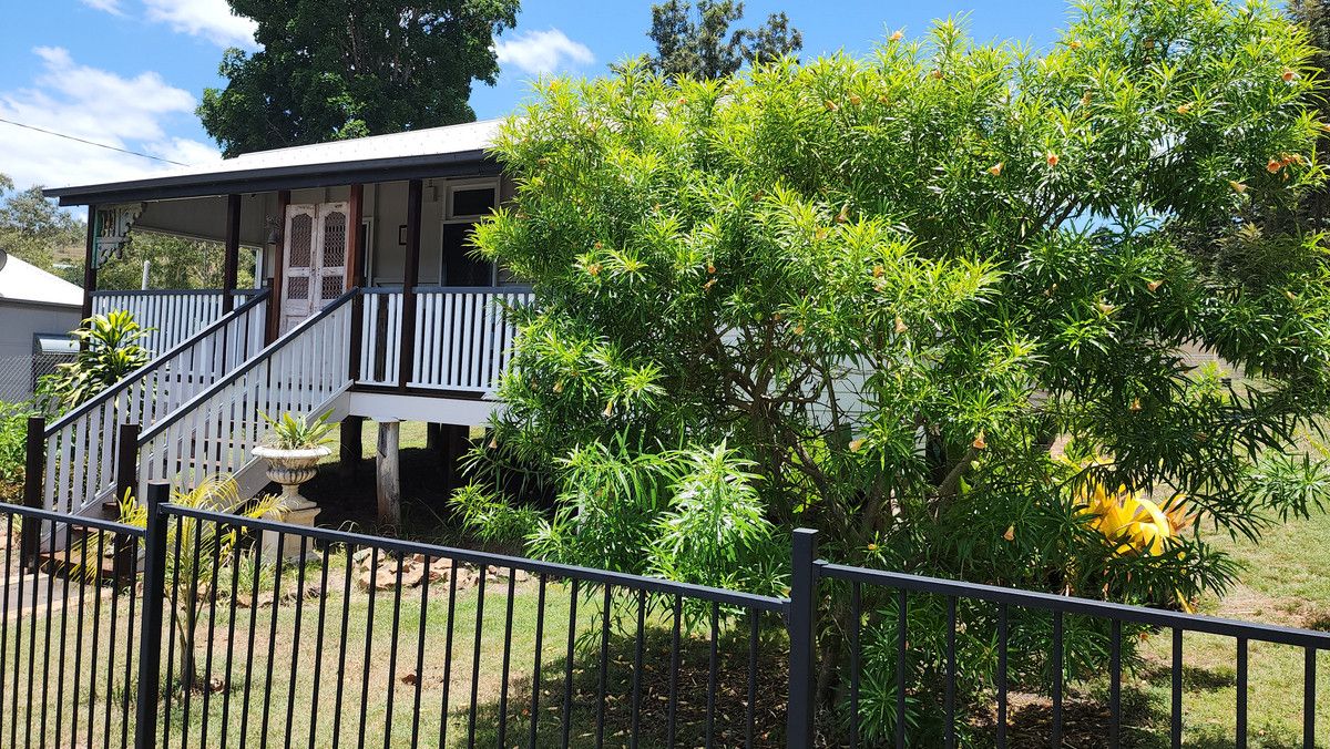 7 James Street, Mount QLD 4714 Domain