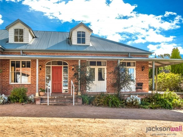 9 Young Road, Moss Vale NSW 2577