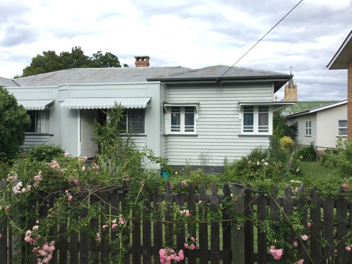 2/64 Guy Street, Warwick Property History & Address Research Domain