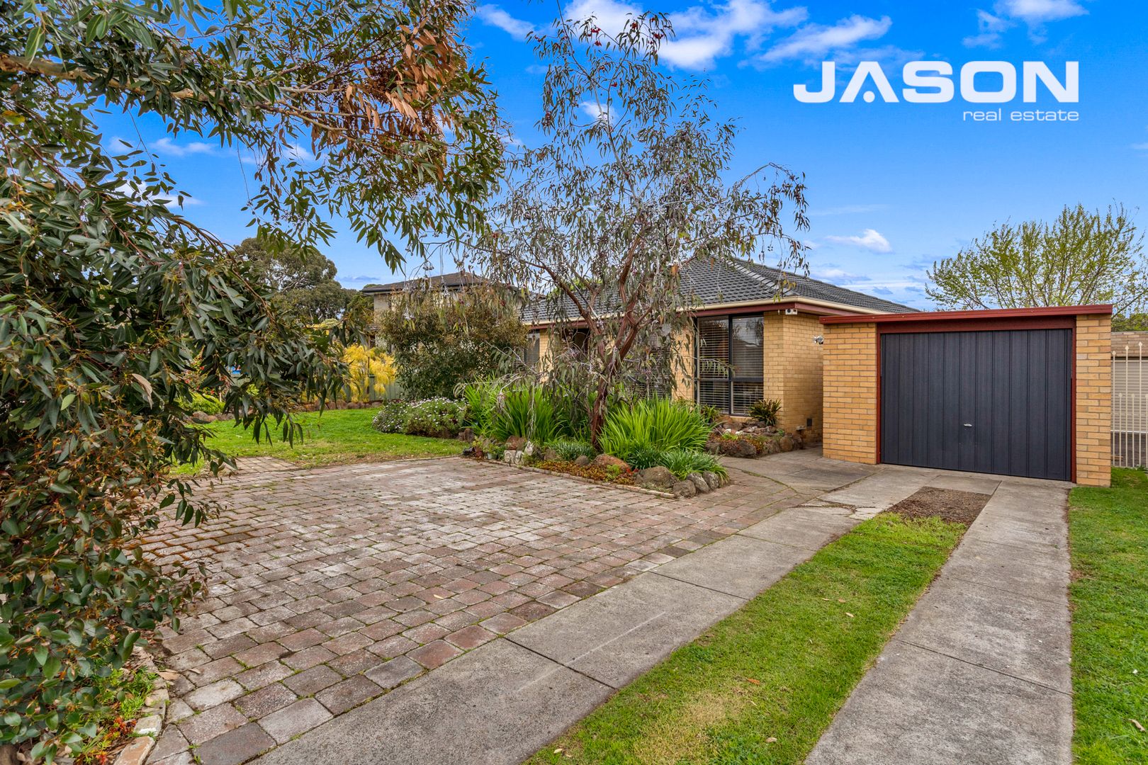 8 Calshot Grove, Gladstone Park VIC 3043, Image 1