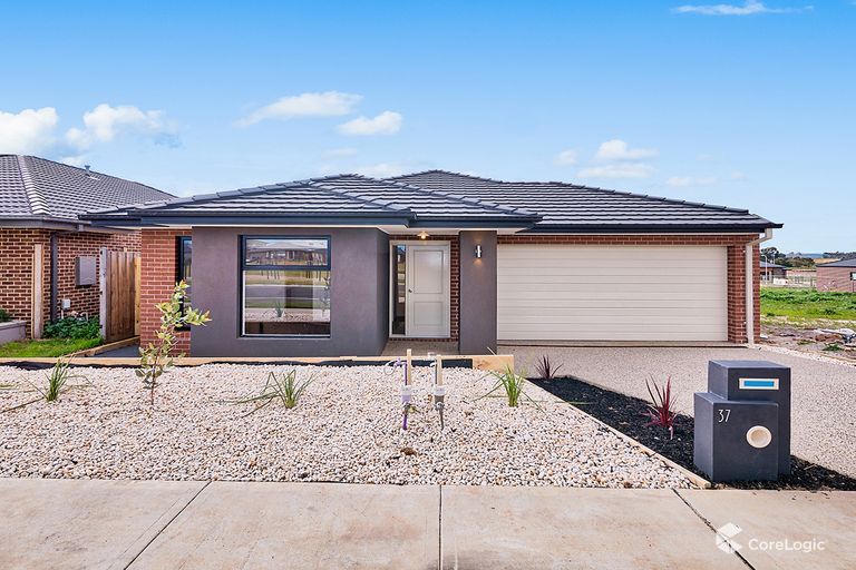 4 bedrooms House in 37 Parkgate Drive CLYDE NORTH VIC, 3978