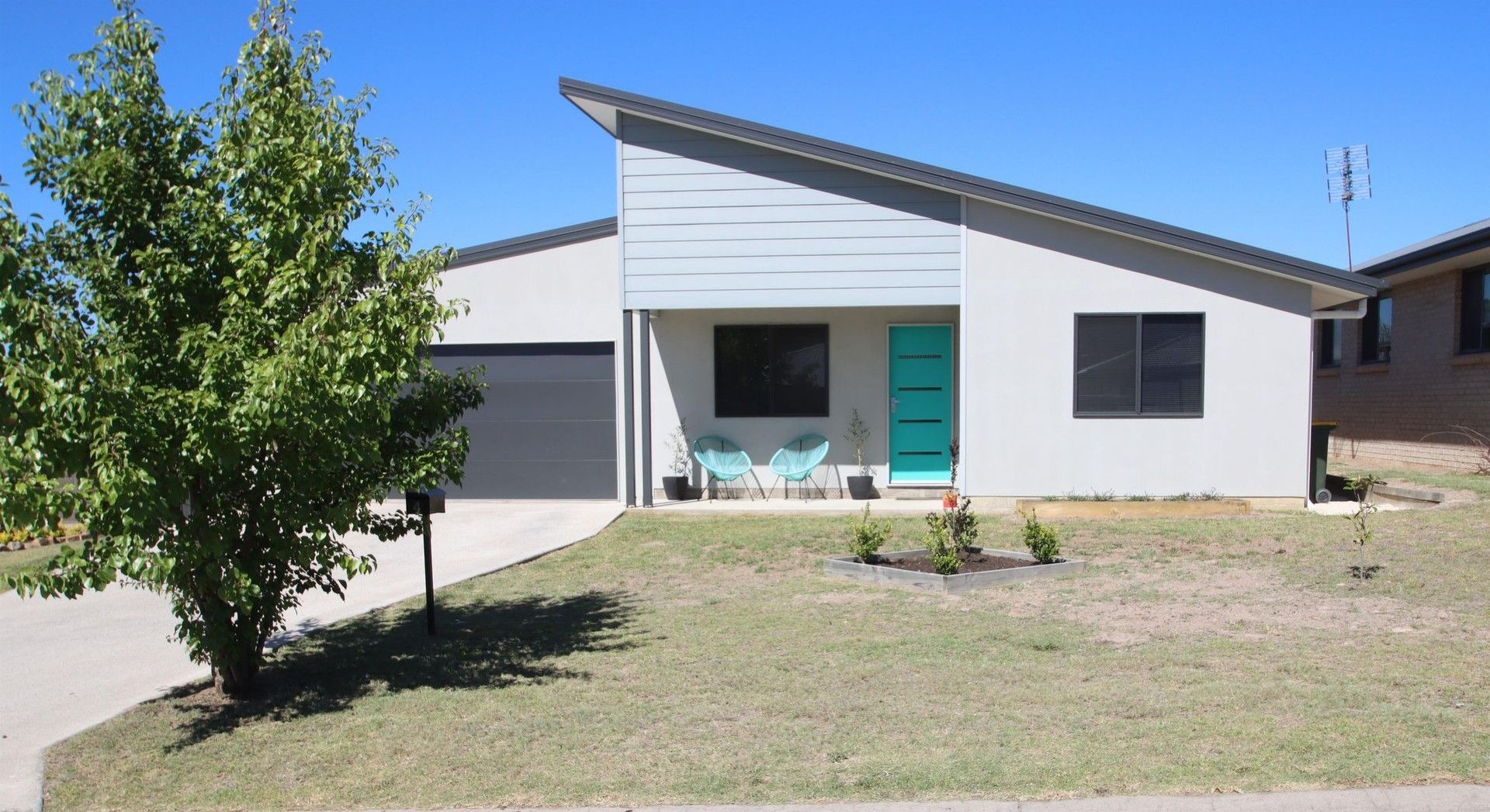 Sold 4 Mackenzie Court Tenterfield NSW 2372 on 04 Apr 2024