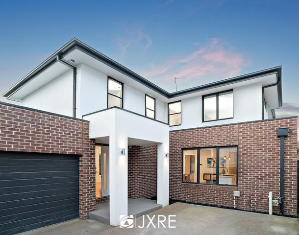 2/5 Dover Street, Oakleigh East VIC 3166