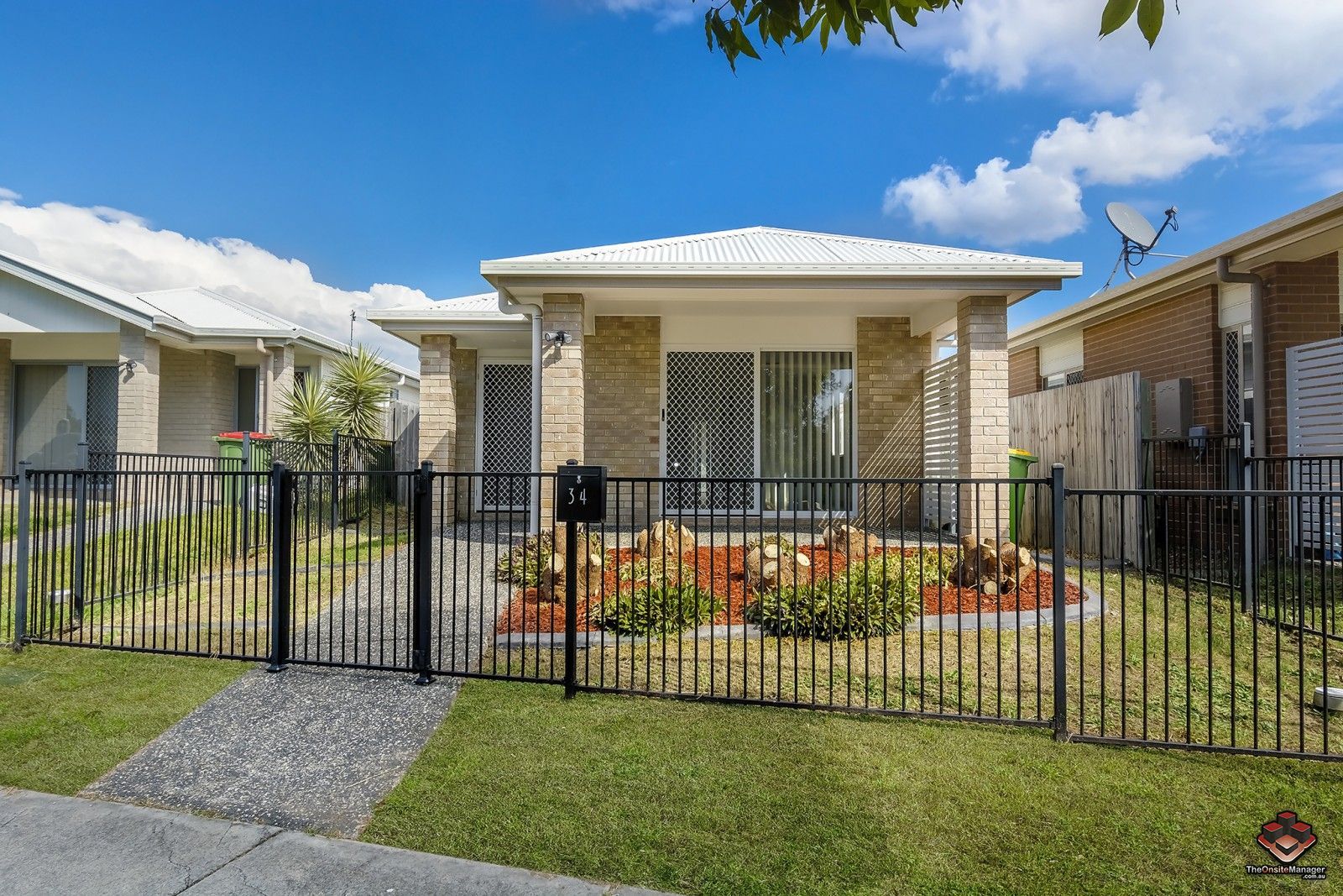 3 bedrooms House in 34 Carnarvon Court PIMPAMA QLD, 4209