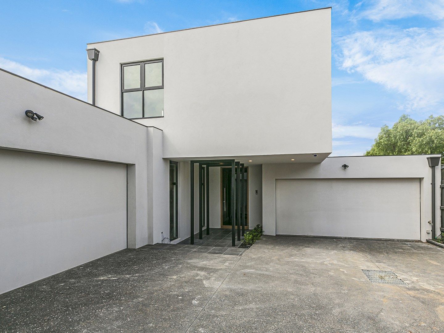 3 bedrooms Townhouse in 716A Hampton Street BRIGHTON VIC, 3186