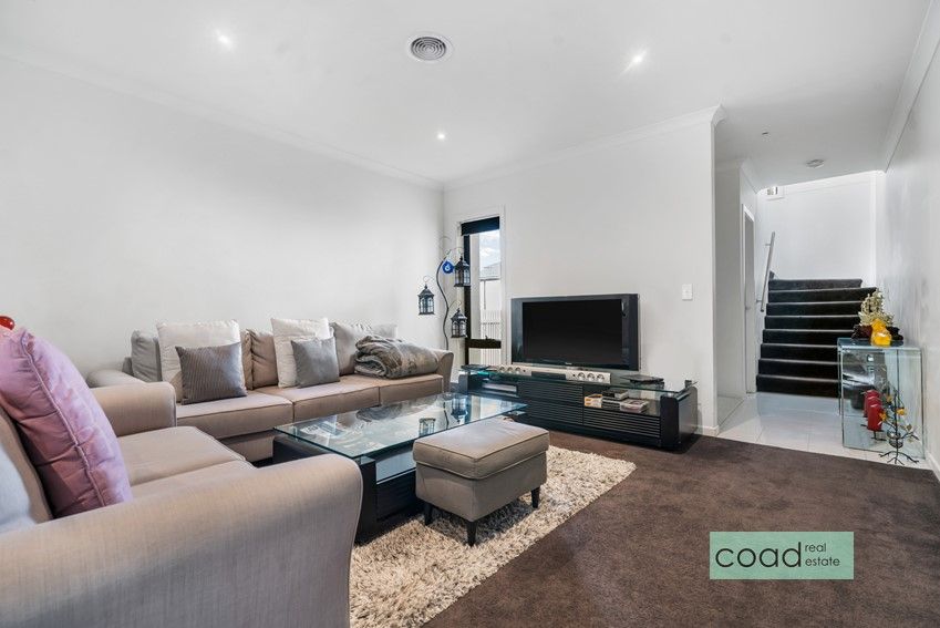 3 Edinburgh Circuit, Bundoora VIC 3083, Image 2