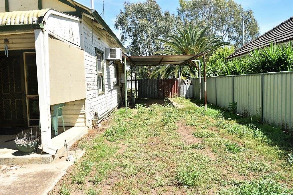 279 Honour Avenue, Corowa NSW 2646, Image 2