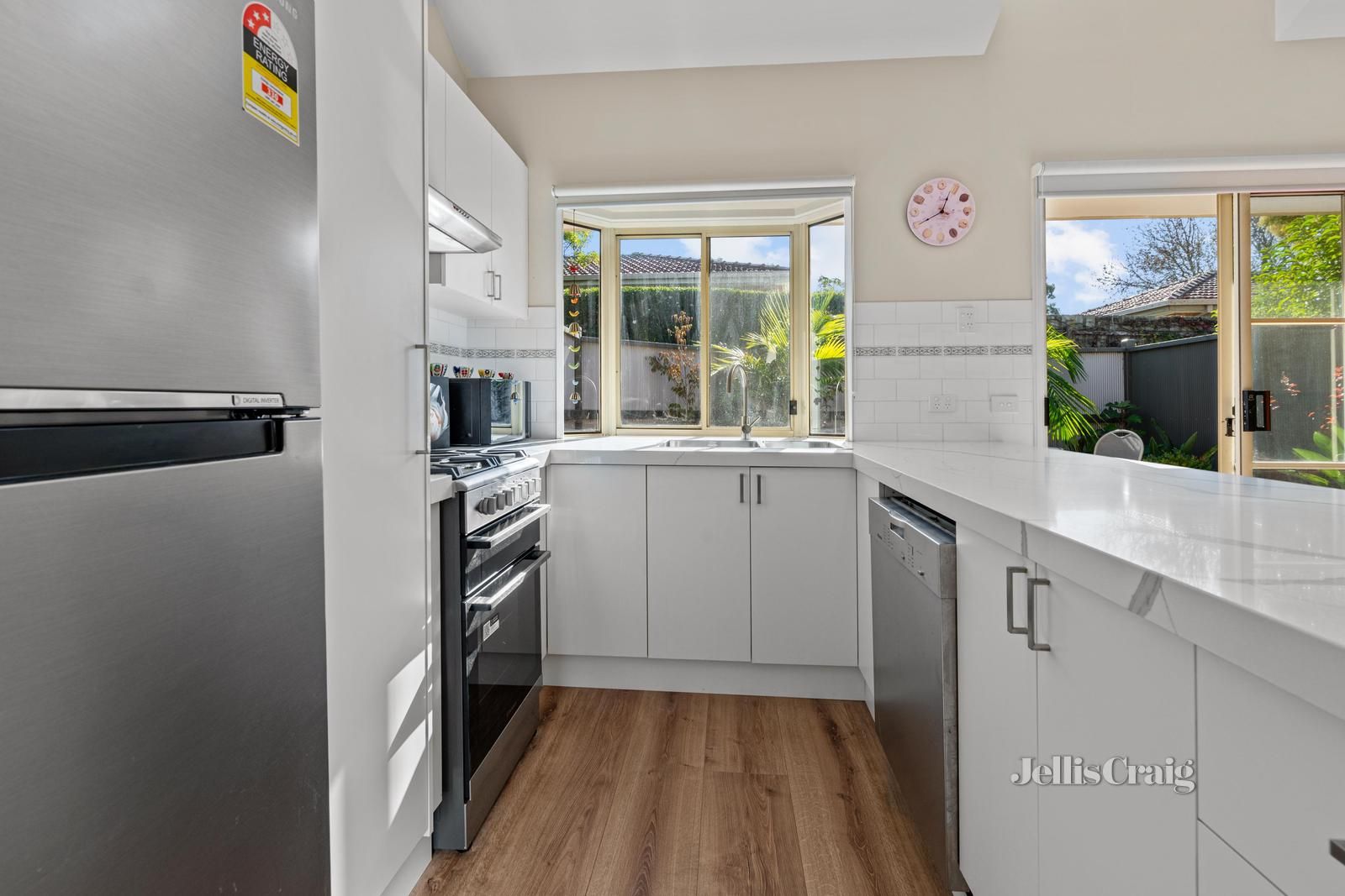 9/11 Doncaster East Road, Mitcham VIC 3132, Image 2