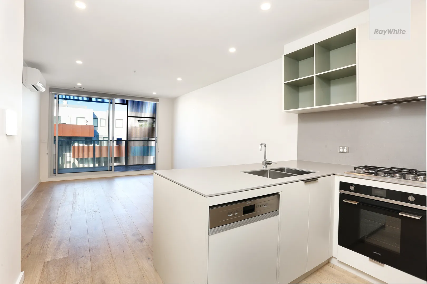 Apartment in Brunswick - View 3