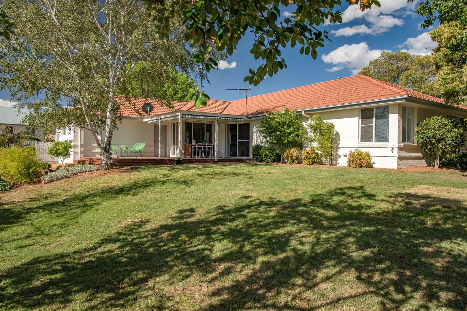 86 Jacaranda Drive, Jerrabomberra NSW 2619, Image 0