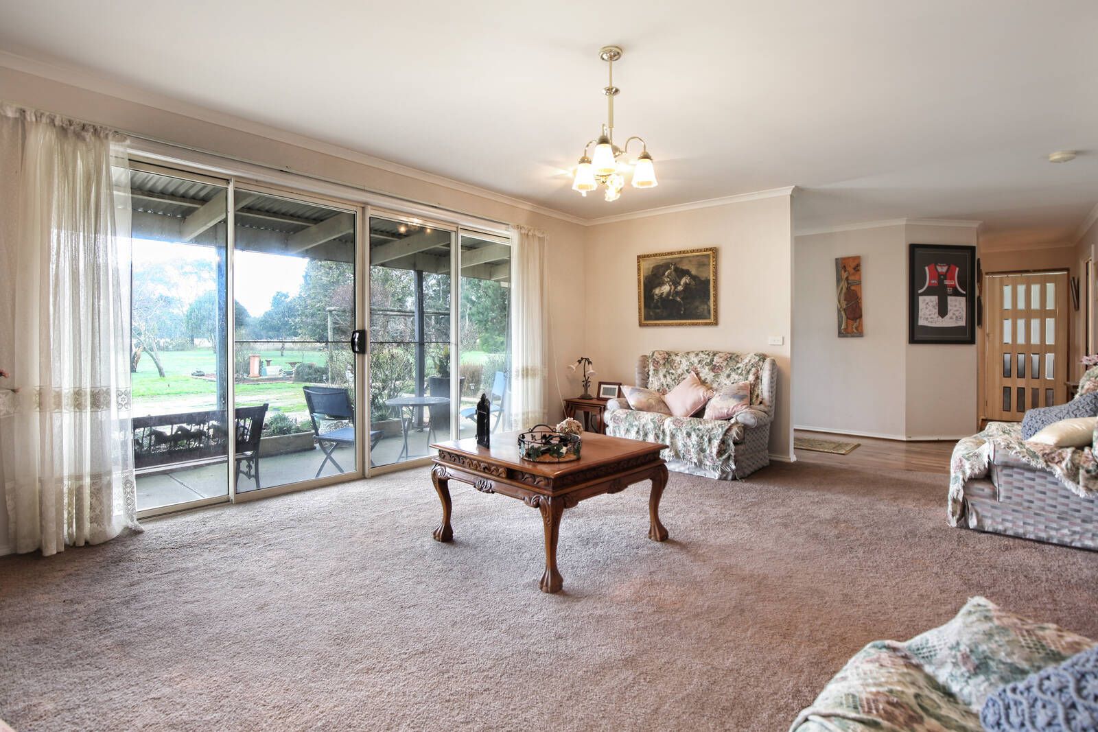 33 Wolfe Road, Kyneton VIC 3444, Image 2