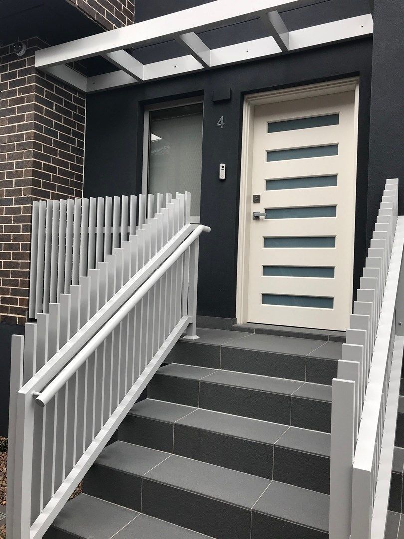 2 bedrooms Townhouse in 4/6 Holland Crescent CASULA NSW, 2170