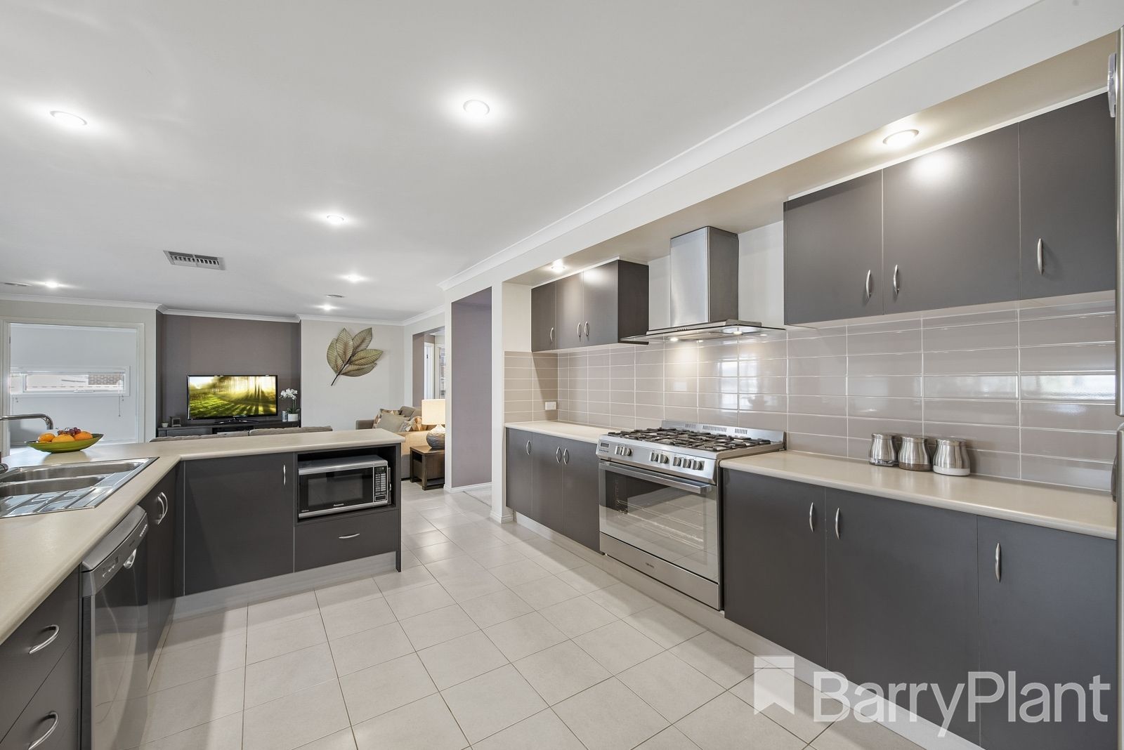 3 Northgate Drive, Harkness VIC 3337, Image 2