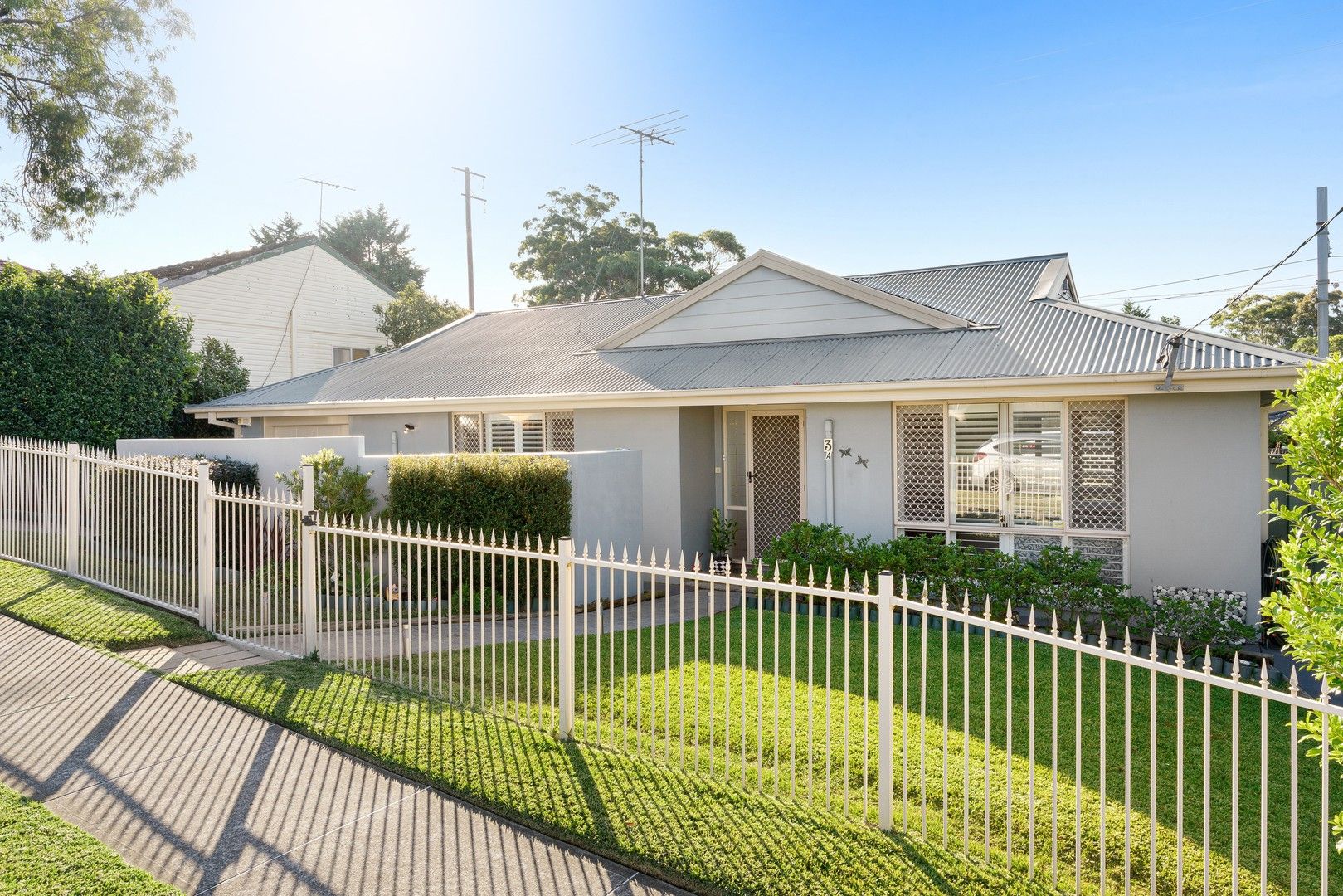 4 bedrooms House in 3A Karimbla Road MIRANDA NSW, 2228