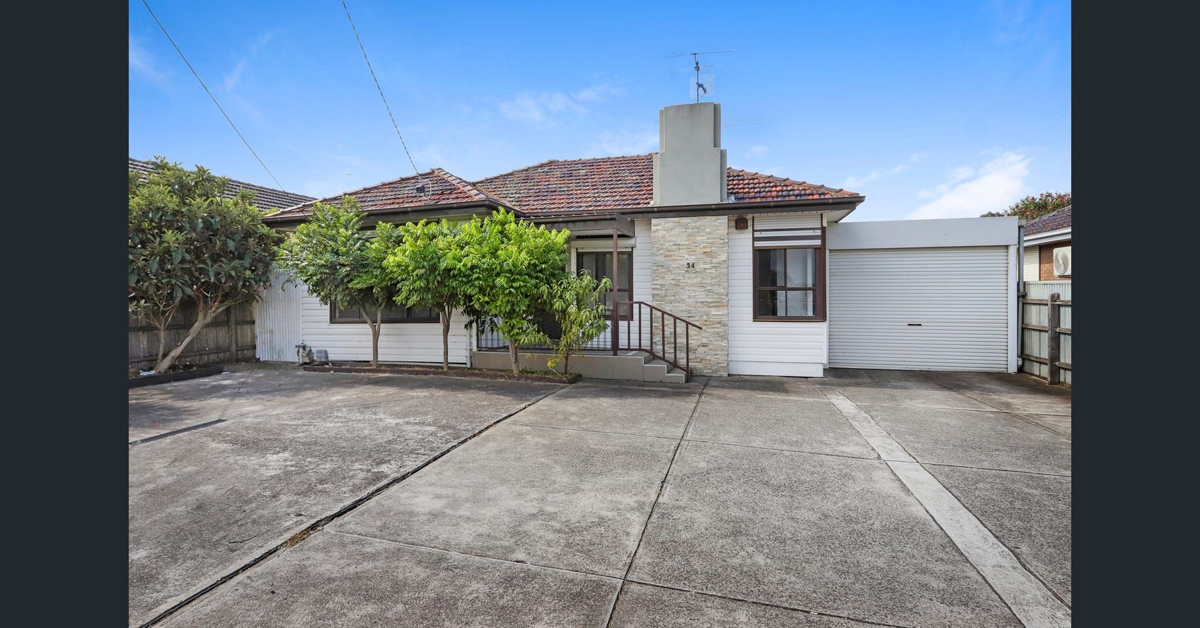 4 bedrooms House in 54 Mcintyre Road SUNSHINE NORTH VIC, 3020