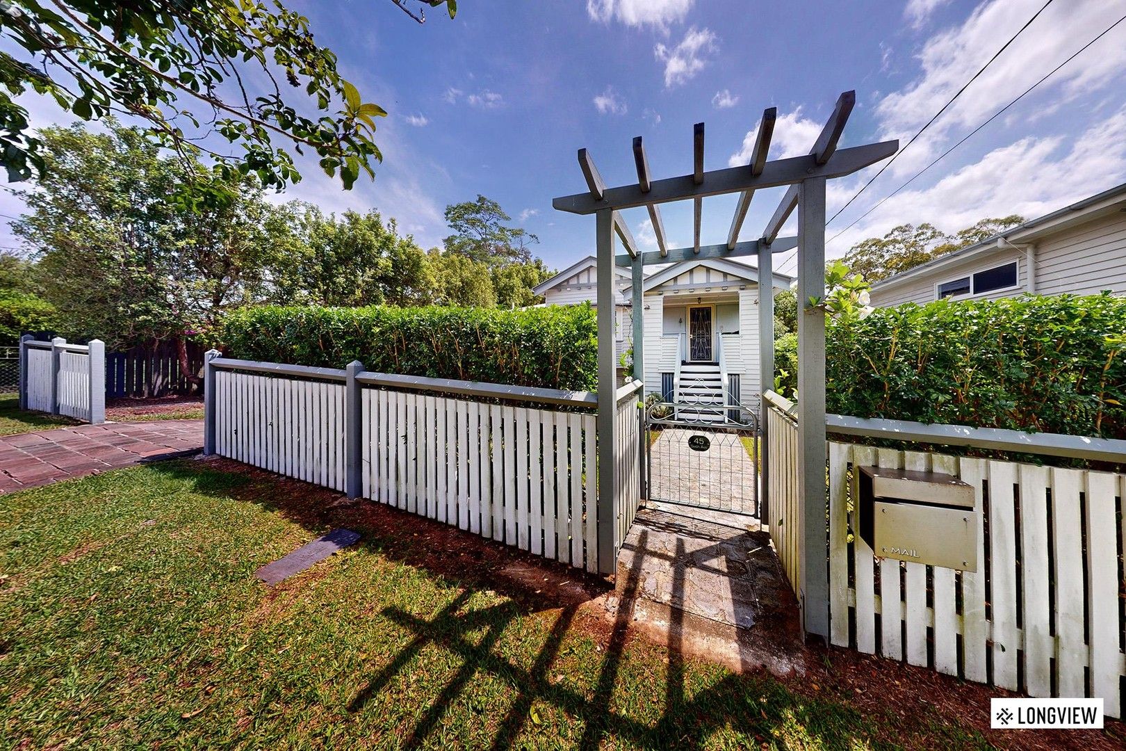 4 bedrooms House in 45 Sixth Avenue BARDON QLD, 4065